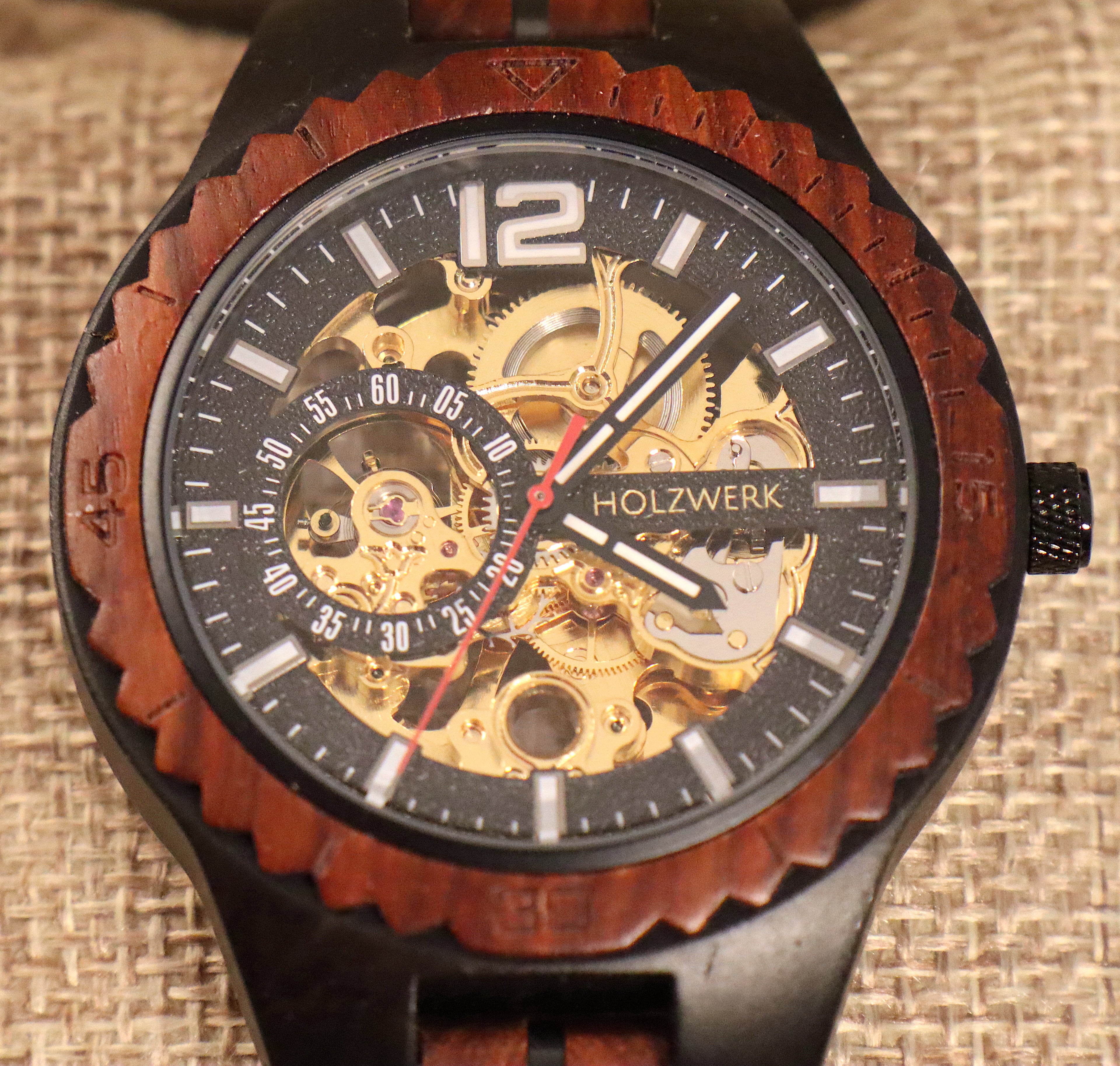 Δείτε το "Elysium Rosso Men"